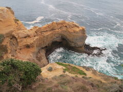 ポートキャンベルの西側にあるジアーチ（The Arch）です。