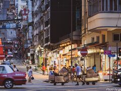 夕方までいろいろと場所を変え香港の街をカメラに収めます。