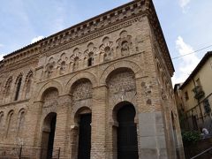 ５教会目Mezquita del Cristo de La Luz

メスキータMezquitaとはモスクの事

999年に建てられた旧モスクは、トレド市で最も古い建物です。
