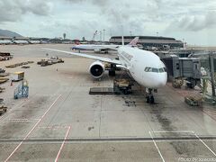 いよいよ香港ともお別れ、JALの767で帰ります。