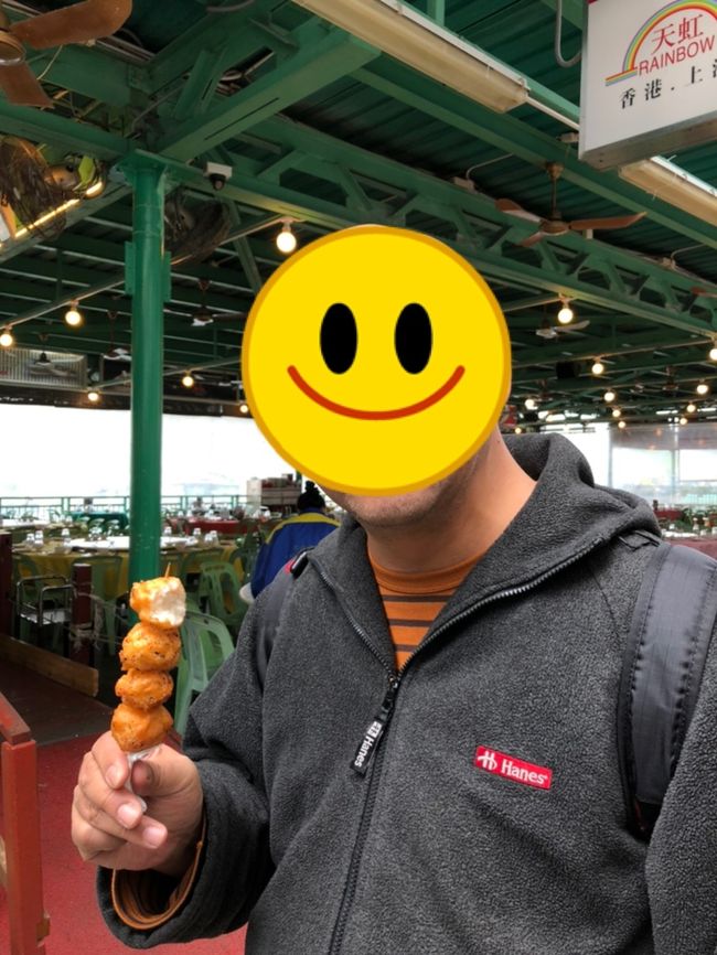 早速、さつま揚げの串焼きのようなものを買い、もぐもぐ、てくてく歩く。