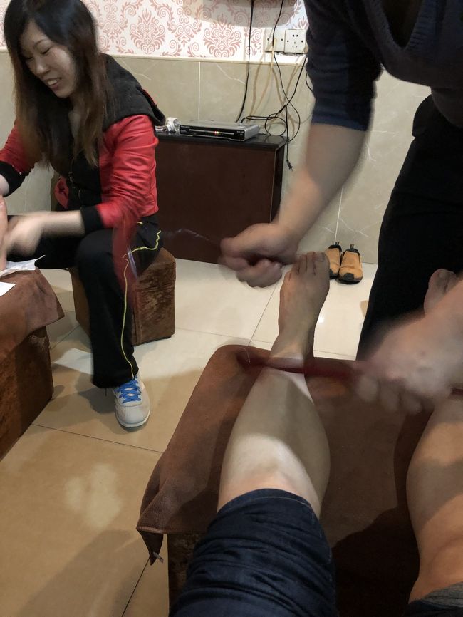 激安なのに腕の良いマッサージ屋へ。気持ちが良い！ついでに安かったので、針もお願いした。お陰で疲れも取れ、お家でぐっすり寝れました。