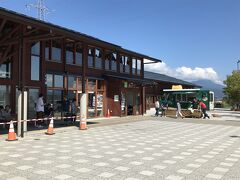 道の駅あいづ。
裏に第2駐車場あって、そこがサイクリングロードに面しています。
この後、大江戸温泉に入ってから大内宿へ移動しました。
大内宿は2日目の分もまとめて3日目に書きます。