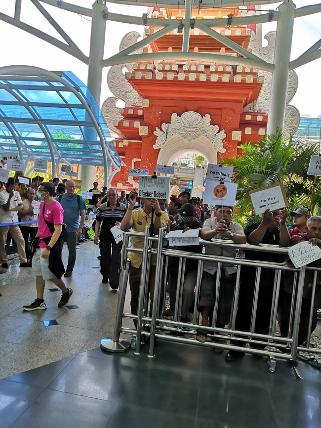 パダンバイからのドライバーが遅れてきたので<br />(^-^;<br />ちょっと暇つぶし(笑)