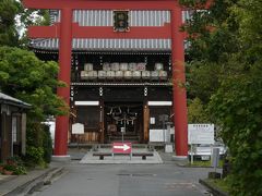 10分ちょっとで次の目的地「梅宮大社」に着きました。