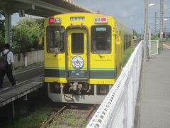 お隣のホームにはいすみ鉄道
気動車1両で運行しています
かつては外房線と同じ国鉄､分割民営化の際に第3セクターとして分離した路線です