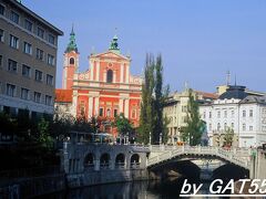 三本橋とフランシスコ教会。