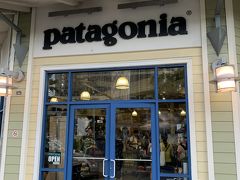 目的の場所は、こちら！
パタゴニアです٩( 'ω' )و

こちらには、ハワイ限定の「パタアロハ」というシリーズが売っているということでやってきました！！