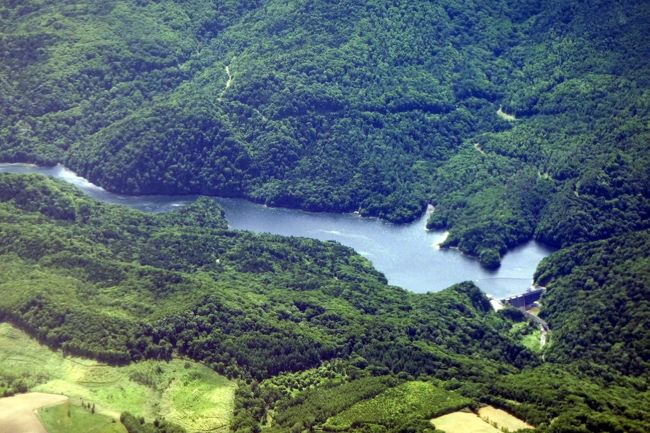 滝里湖<br /><br />石狩川水系空知川中流部に建設された滝里ダムのダム湖です