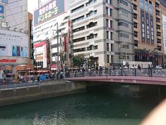 五番街を進むと現れるのが南幸橋

11月にもなれば京都の鴨川同様ユリカモメが乱舞します。

映画館の相鉄ムービルもこのあたり。