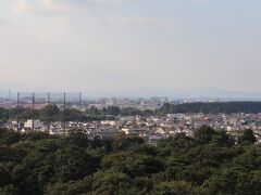 横田基地を眺めながら美味しくいただきました。