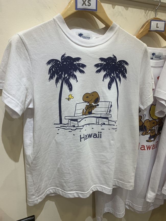 シェラトンに来た訳はこちらのためです。<br />日焼けしたスヌーピーのお店。<br />これも母に頼まれて物色しに来ましたが、母的にイマイチ欲しいものはなかったようで、大きい買い物はしませんでしたが、写真撮るだけ撮って帰るのも申し訳ないと思って、ボールペン2本だけ購入しました。