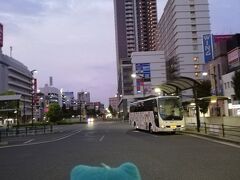 朝5:40過ぎ、予定より30分早く福山駅前到着。街はまだ寝静まっています。