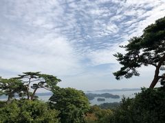 西行戻しの松公園からの景色は最高。
秋の空が美しい。