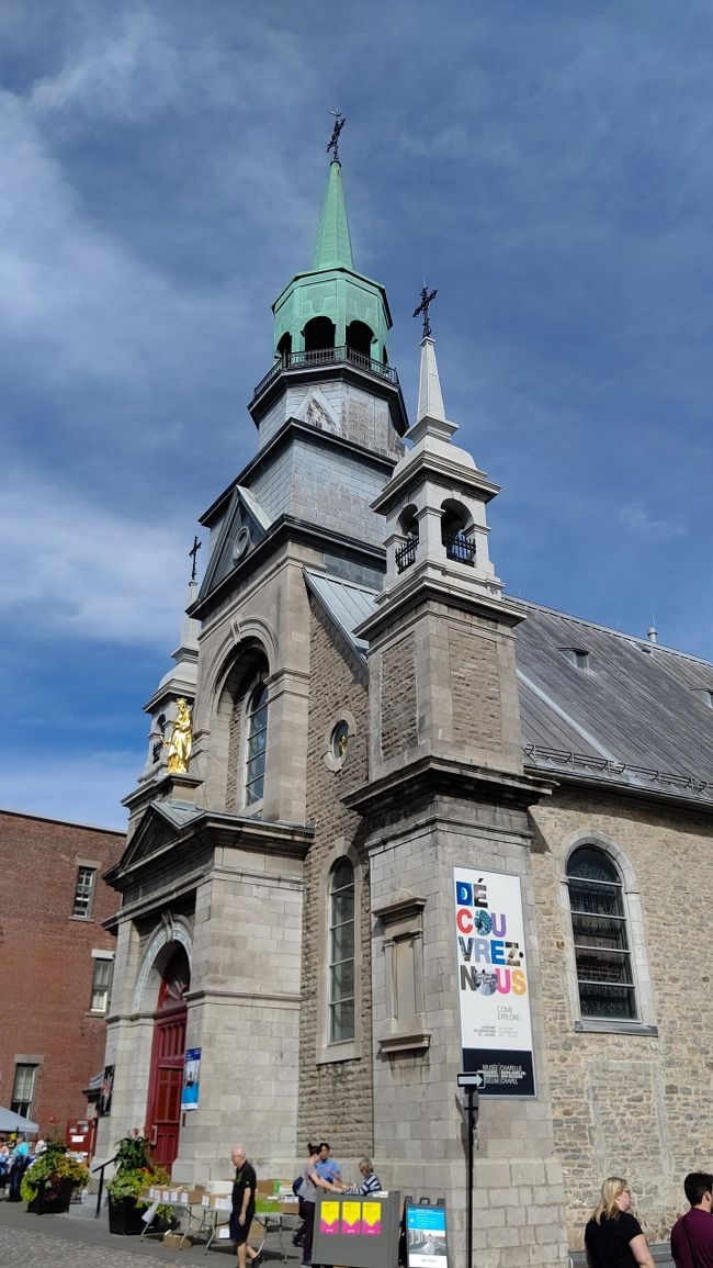 街中にはこのような建物かあちこちに建っています。まるでヨーロッパのようです。