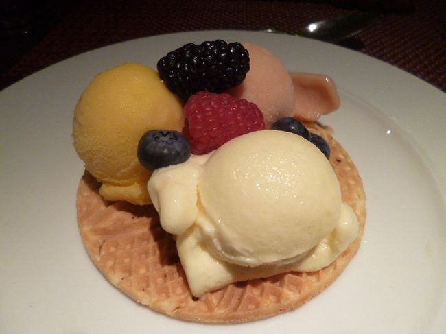 デザートはアイスクリーム。<br /><br />