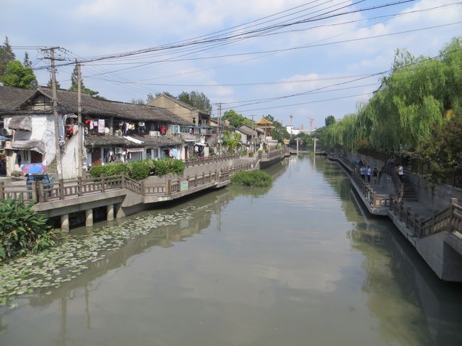 13：31<br />橋の東側は少し静かな感じがします