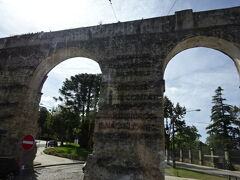コインブラを観光後、約115キロ離れた　アルコバッサへ。
ローマ時代の水道橋です。ローマの偉大さをここでも感じました。