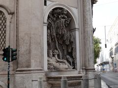 4つの噴水 (クワットロ フォンターネ)　Quattro Fontane　ローマ

サン・カルロ・アッレ・クワトロ・フォンターネ聖堂　Chiesa di San Carlino alle Quattro Fontane　サン カルロ アッレ クアットロ フォンターネ教会