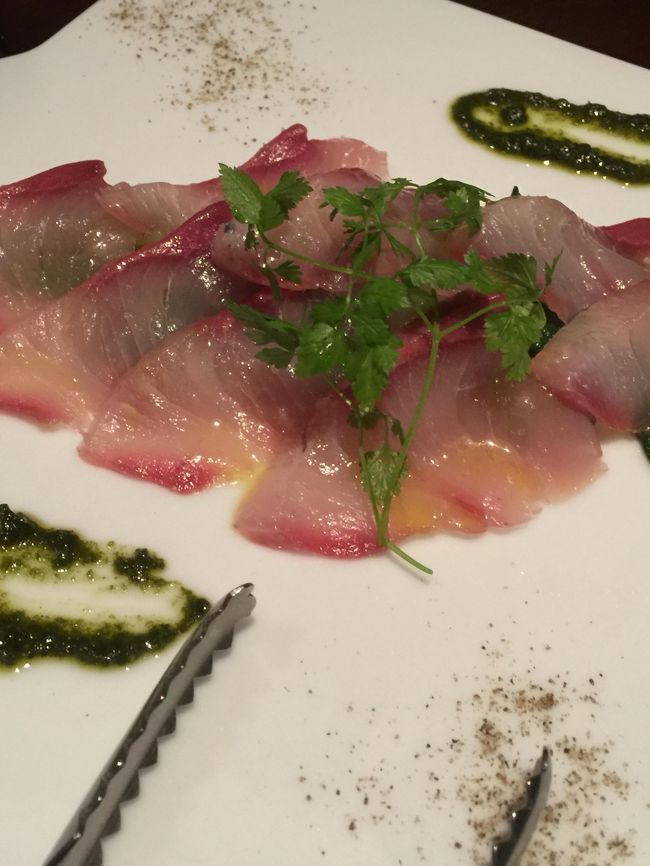 かんぱち（？）のカルパッチョだったかな・・・<br />バジルソースもうまし