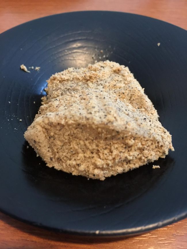 黒豆きな粉のわらびもちは、ふんわ～りしてて・・・<br />一瞬で食べ終えた！<br />うんまぁ～<br /><br />さぁ～て、3日目の大相撲どうなった？？？<br />炎鵬は？？<br />きゃぁーー、白星３連ちゃんじゃない！！！<br />このまま優勝しちゃって！！