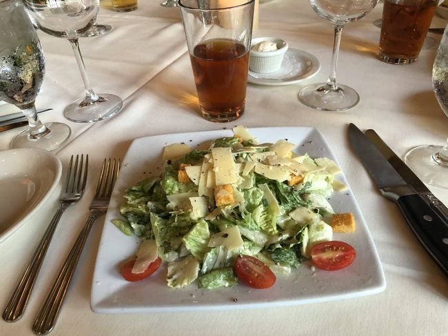 夜ごはんは、ルースズ・クリスへ。今回はプライムタイムの予約が取れました。義弟が半年くらい前に予約してくれたそうです。