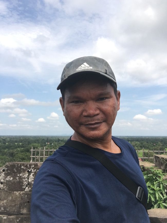 アンコールワット日本語ガイドトム