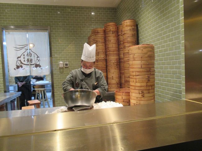 こんな感じで作ってます。<br /><br />メニューは３つくらいしかないので、指差し。