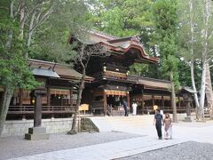 最後に諏訪神社・下社秋宮を参拝して、すべてを周り終えました。