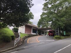 宿泊はこちらでした。学生の合宿宿の風情です。