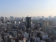 4002号室からの眺望。
正面に皇居や東京タワーが。