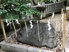 牛石（ねがい牛）。
