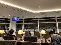羽田空港国際線 SKY LOUNGE