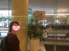 9/19　3日目
ホテルのトゥクトゥクシャトルサービスでBTS駅まで行こうと思ったのですが、昨日のGrabタクシーが快適だったので、Grabチェックするとワットパクナム迄120バーツ＋30バーツやっぱりこれでい行こう♪