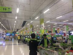 安安楼に近い“Big C”ではバラマキお土産を選ぶのにいいのですが、広すぎます！