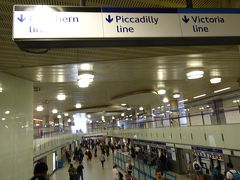 キングスクロスの駅は地下鉄ピカデリー線も通っています。
