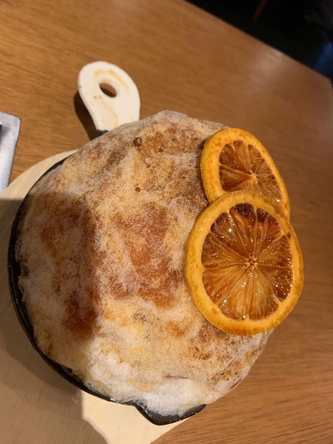 デザートがこれまた凄いのよ、大きなかき氷。<br /><br />甘いの苦手なのでジンジャーをセレクトです。