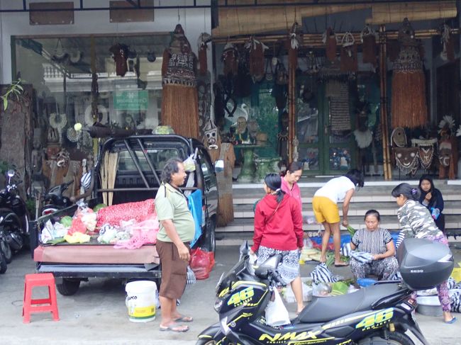 ここは　野菜が中心みたい
