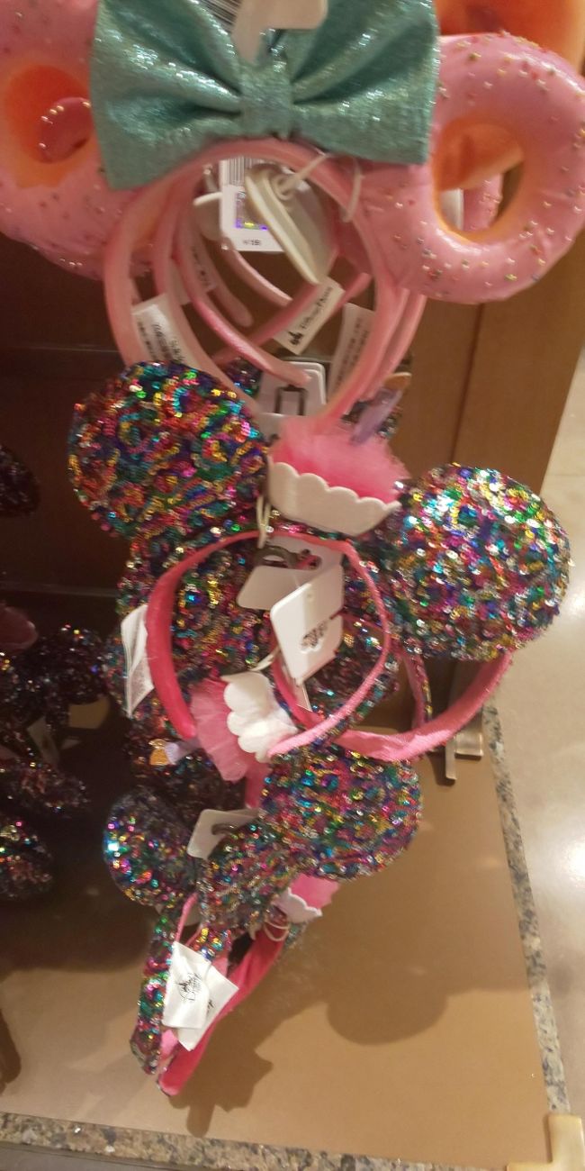 ものすごいキラキラ。<br /><br />誕生日のカチューシャだったかな。