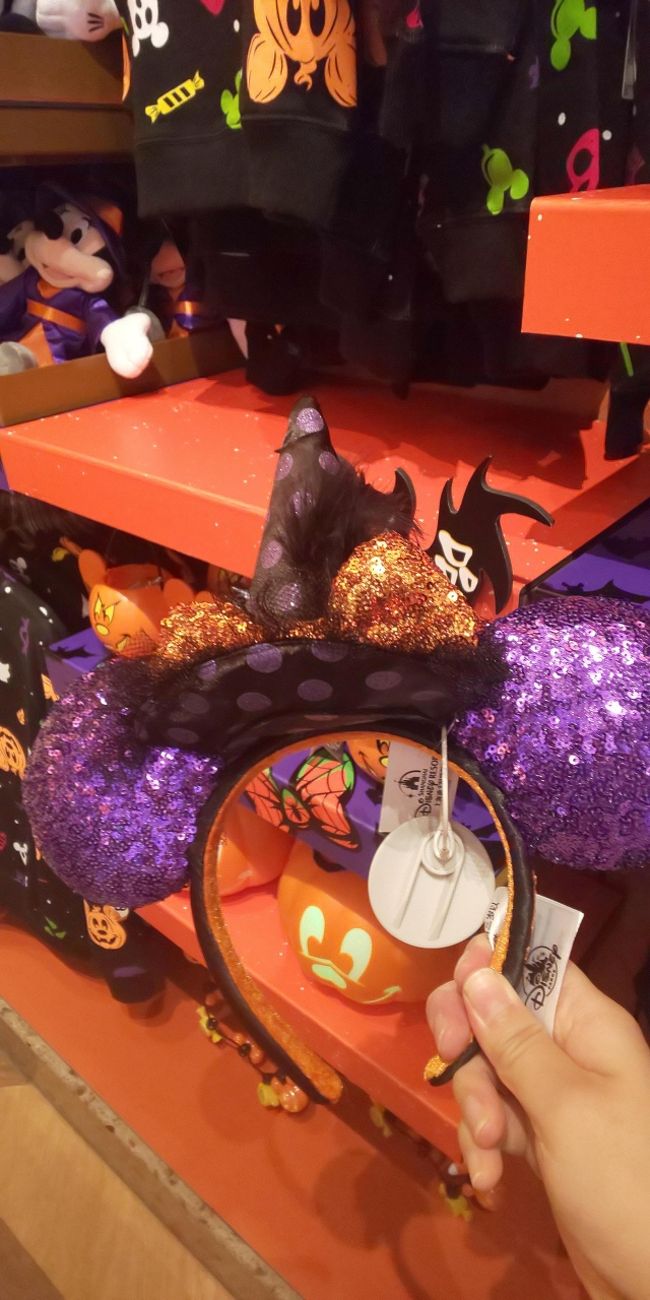 ハロウィンカチューシャ<br /><br />カチューシャは大体149元でした。