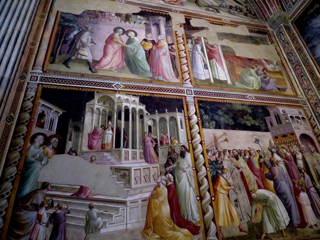 フレスコ画は「聖母マリア伝」です。