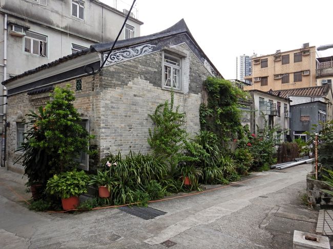 その代わり、街のいたるところに味のある民家が並び、いかにも旧市街然としています。