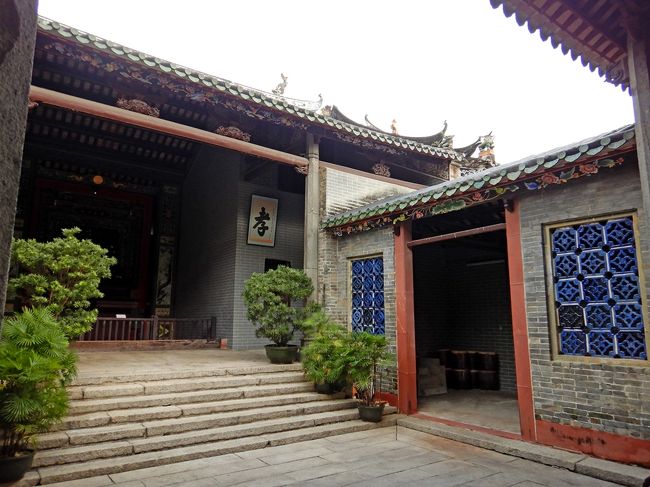 ここは③より大分キレイ。ブルーのタイルが◎。