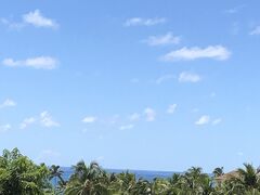 ベランダから 少しだけど海も見えた