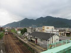 相賀駅にて途中下車。

相賀駅から隣りの尾鷲駅まで
熊野古道伊勢路、馬越峠を歩きます。