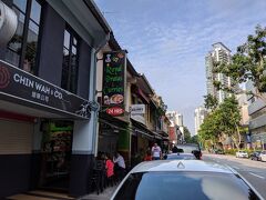 せっかくなのでカヤトーストを食べにキリニーコピティアムに来ました。
シンガポールに何店舗もありますが、ここが本店です。