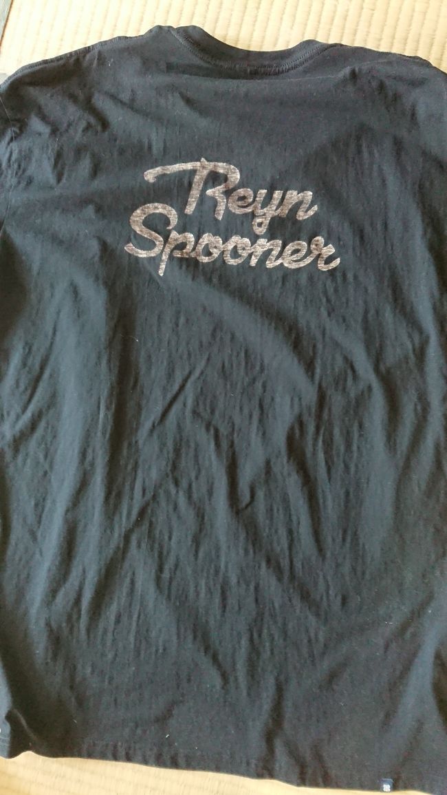 父親に買った、レインスプーナーのTシャツのバックです！