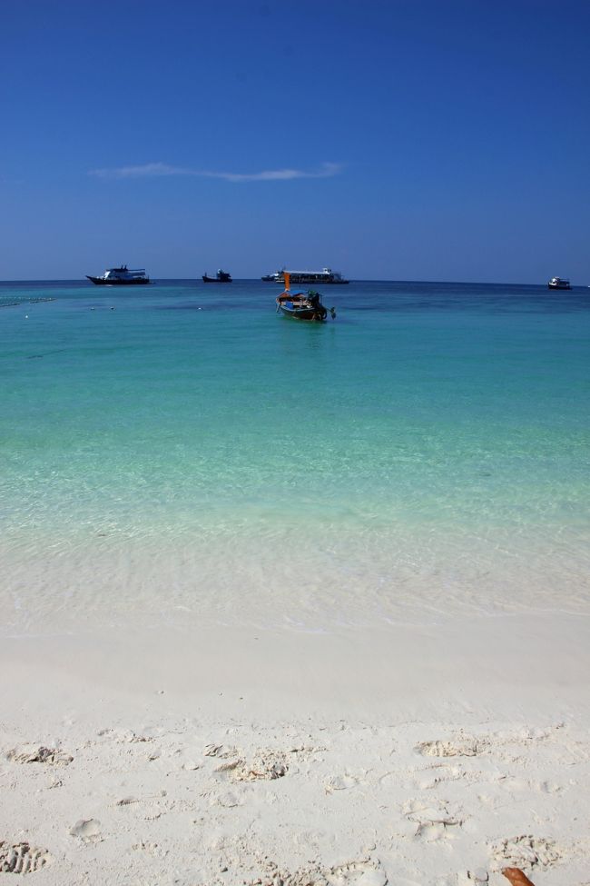 ☆Pattaya Beach Walking @ Koh Lipe Thai<br /><br />◎Art Beach Club前辺り。