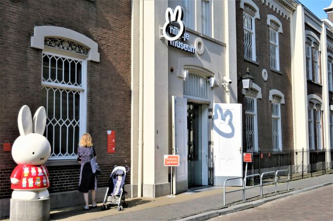 オランダ ユトレヒト オランダ旅行の始まりはミッフィーから ミッフィー ミュージアム テオブロム洋菓子店 ミッフィーの信号機 その他 ユトレヒト オランダ の旅行記 ブログ By Arriettyさん フォートラベル オランダ ユトレヒト オランダ旅行の始まりはミッフィーから ミッフィー ミュージアム テオブロム洋菓子店 ミッフィーの信号機 その他 ユトレヒト オランダ の旅行記 ブログ By Arriettyさん フォートラベル