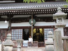 温泉寺では大仏様が、こちらを眺めておられるのが見えました。